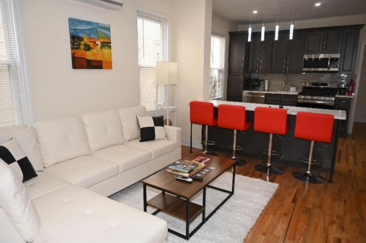 Apartmán Ooohlala! 2 Beds And 2 Full Baths W/Free Parking Newark Exteriér fotografie