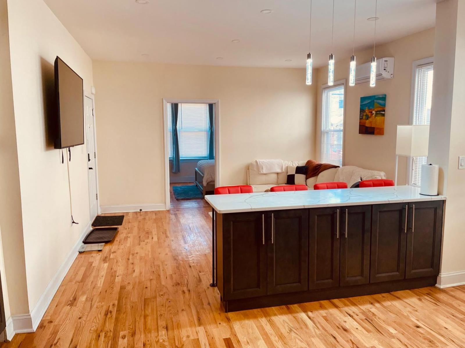 Apartmán Ooohlala! 2 Beds And 2 Full Baths W/Free Parking Newark Exteriér fotografie