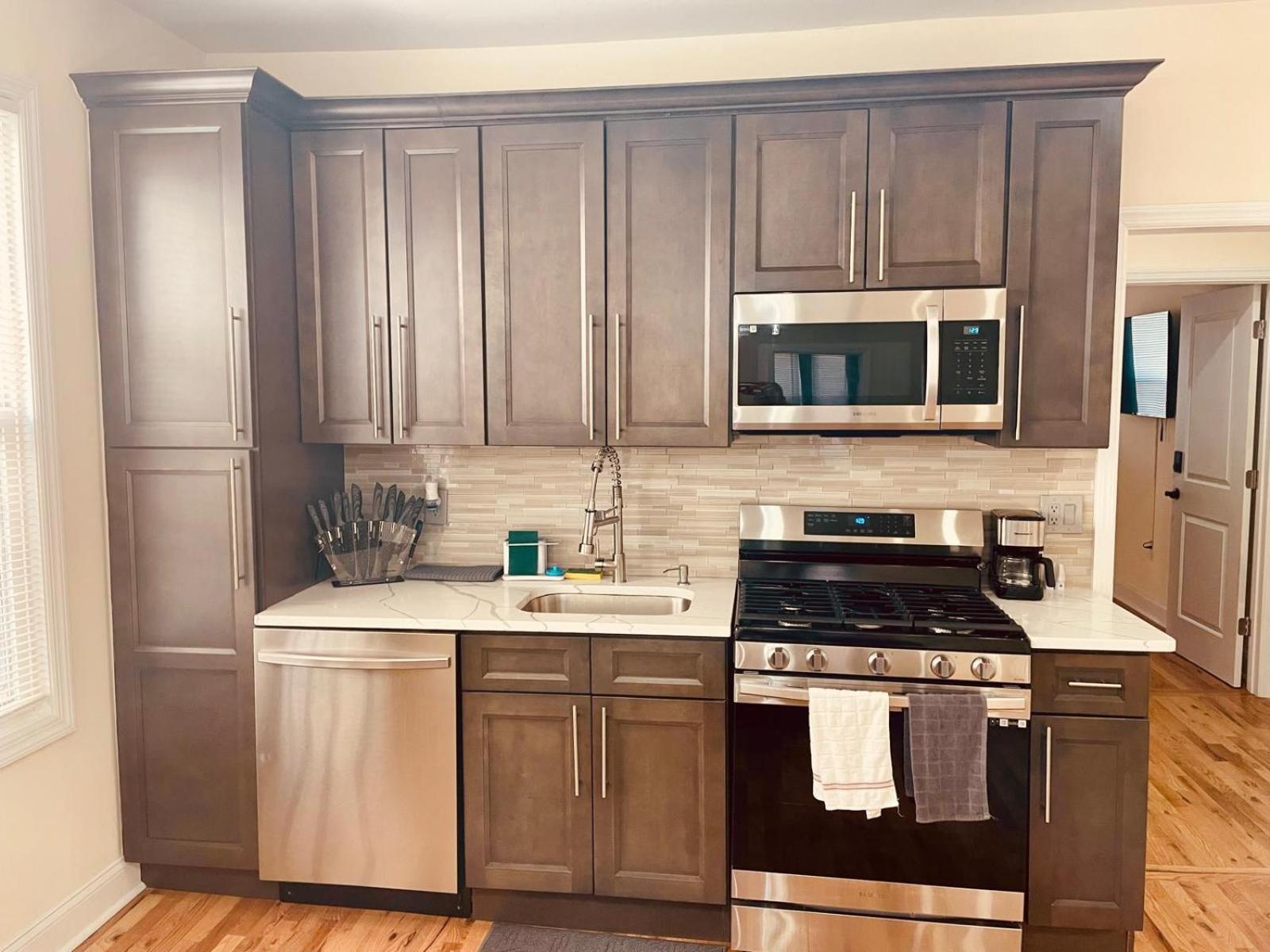 Apartmán Ooohlala! 2 Beds And 2 Full Baths W/Free Parking Newark Exteriér fotografie