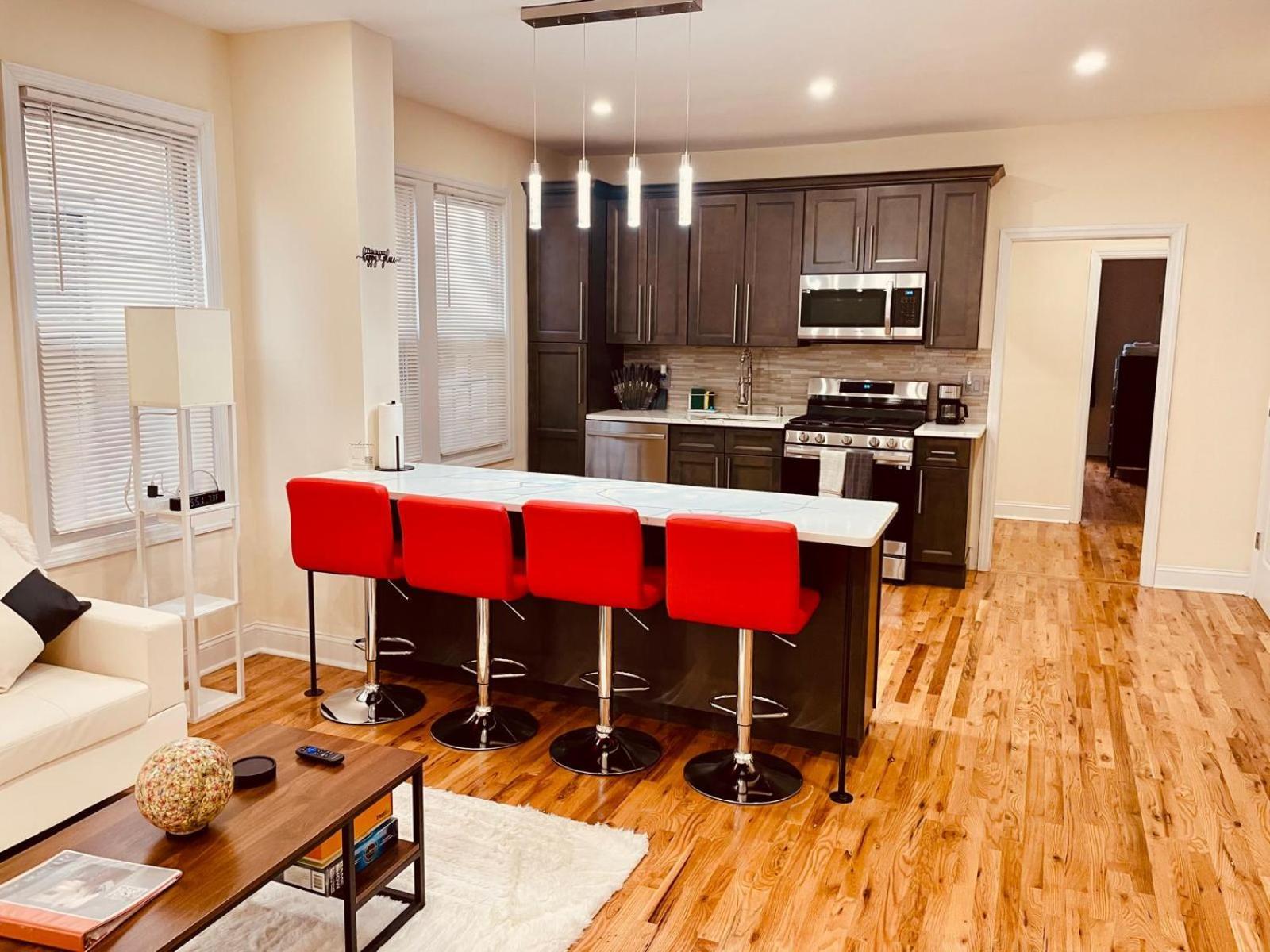Apartmán Ooohlala! 2 Beds And 2 Full Baths W/Free Parking Newark Exteriér fotografie