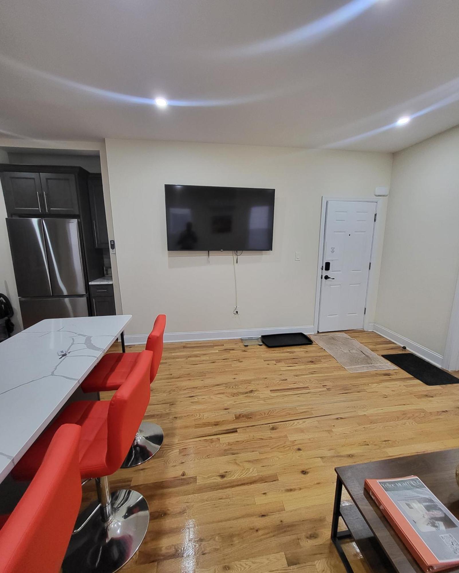 Apartmán Ooohlala! 2 Beds And 2 Full Baths W/Free Parking Newark Exteriér fotografie