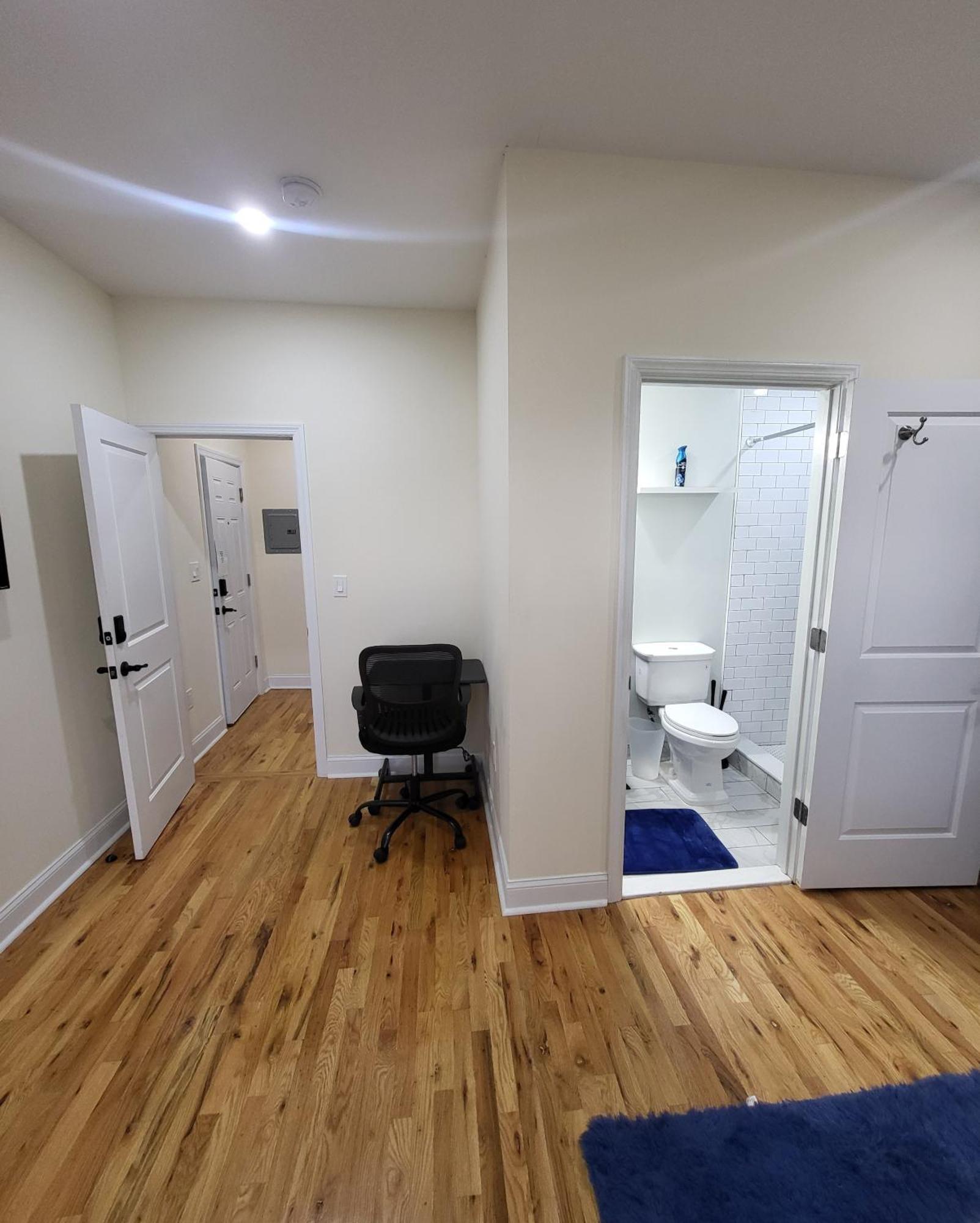 Apartmán Ooohlala! 2 Beds And 2 Full Baths W/Free Parking Newark Exteriér fotografie