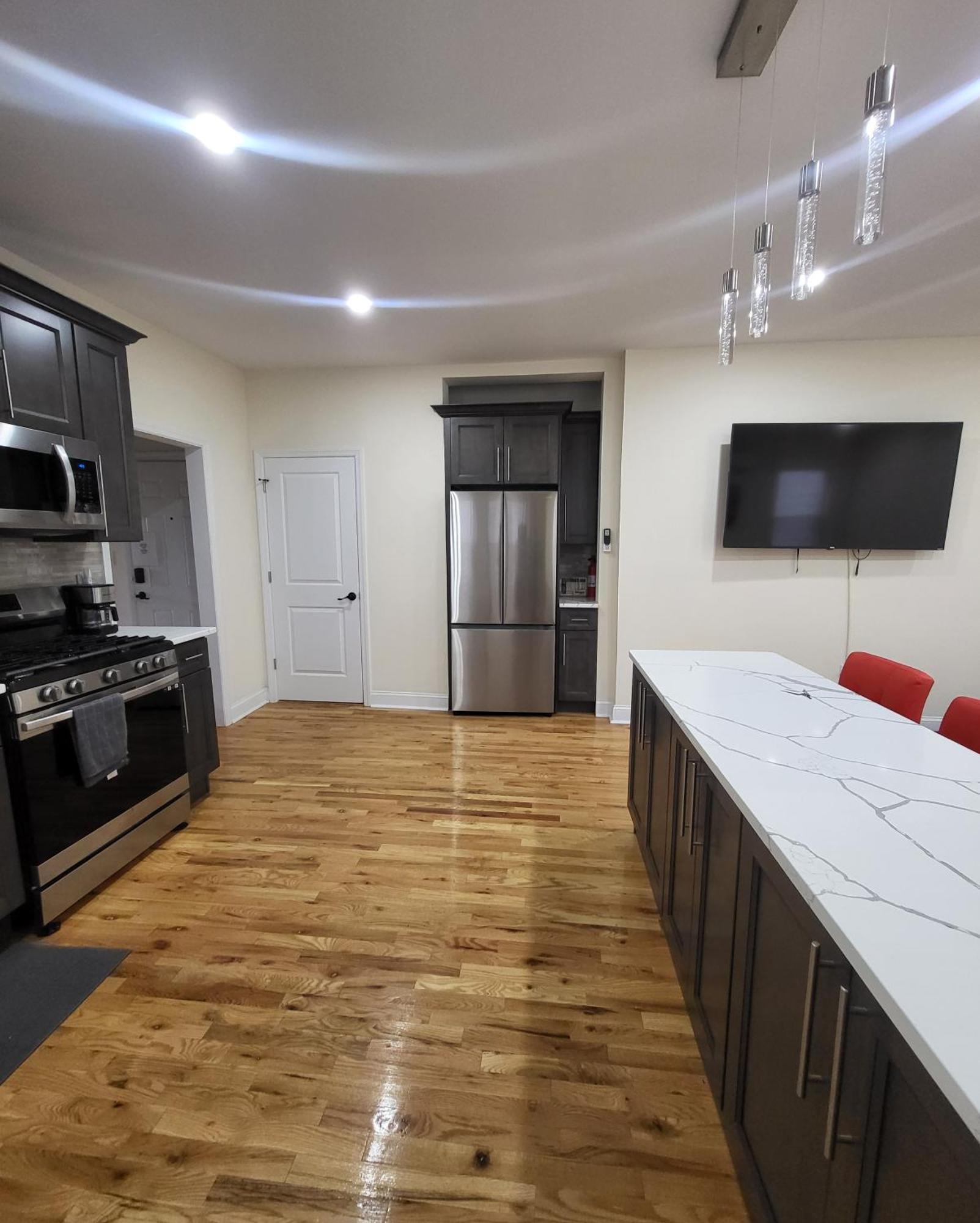 Apartmán Ooohlala! 2 Beds And 2 Full Baths W/Free Parking Newark Exteriér fotografie