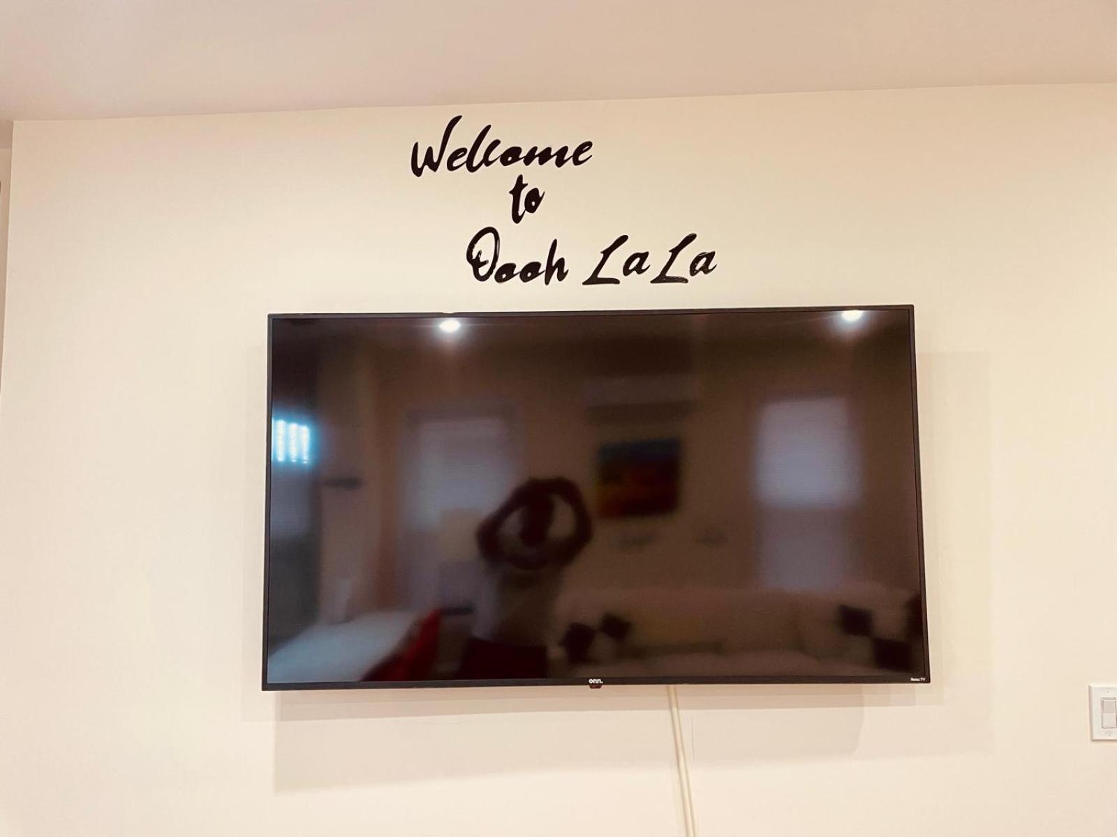 Apartmán Ooohlala! 2 Beds And 2 Full Baths W/Free Parking Newark Exteriér fotografie